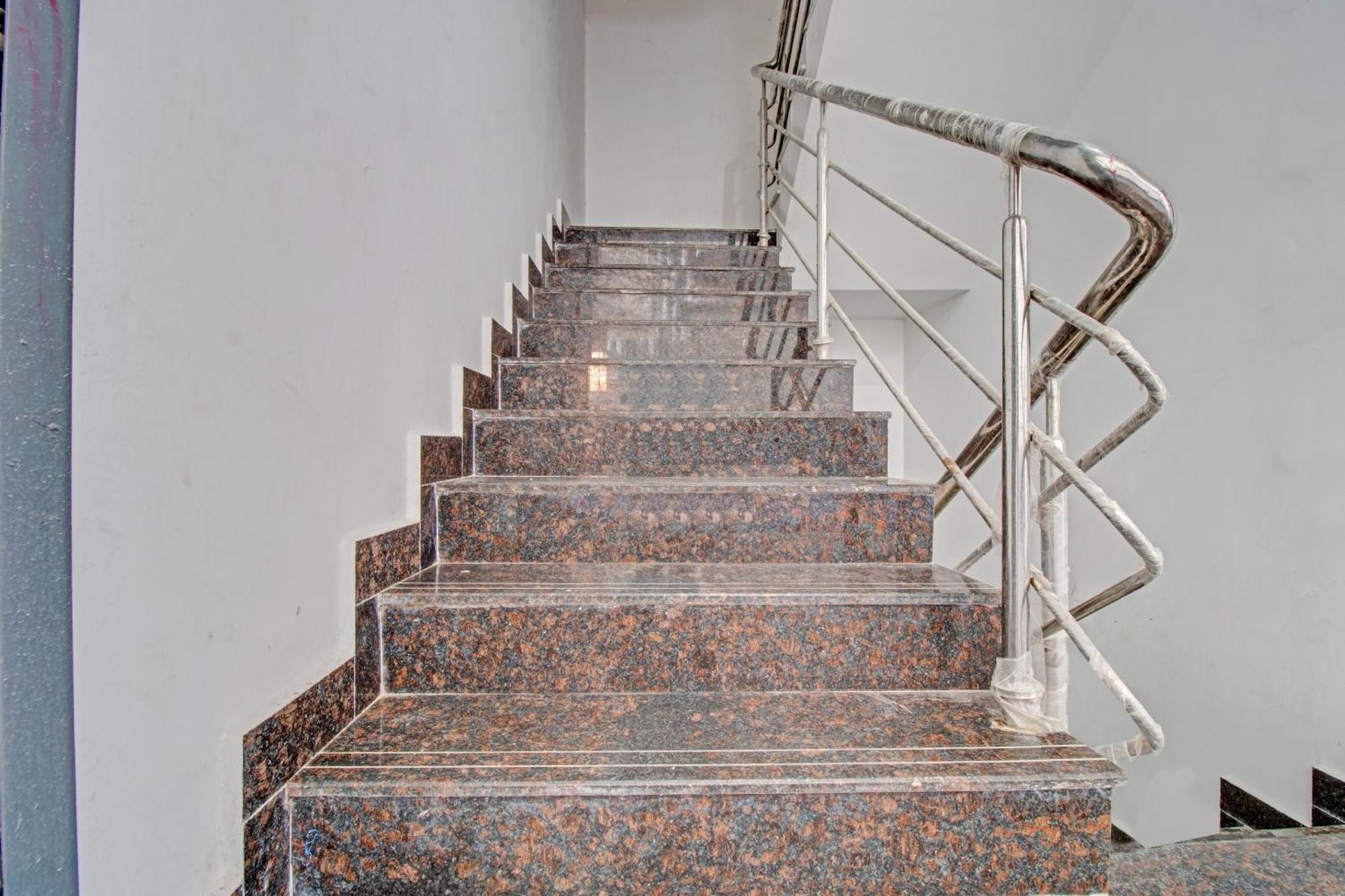 Super Collection O Petals Otium Business Hotel Bangalore Dış mekan fotoğraf