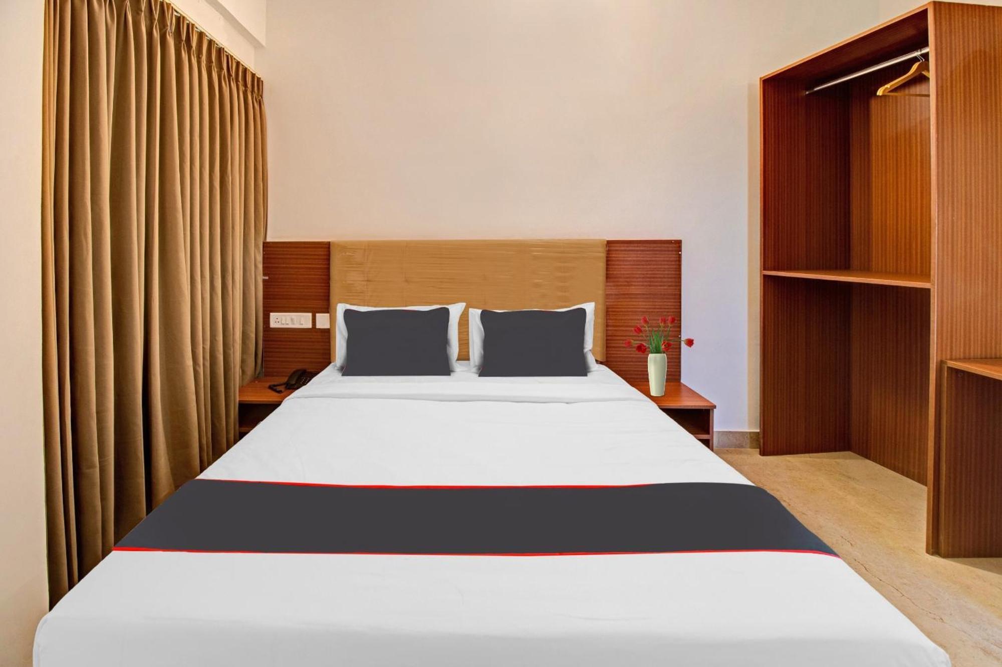 Super Collection O Petals Otium Business Hotel Bangalore Dış mekan fotoğraf