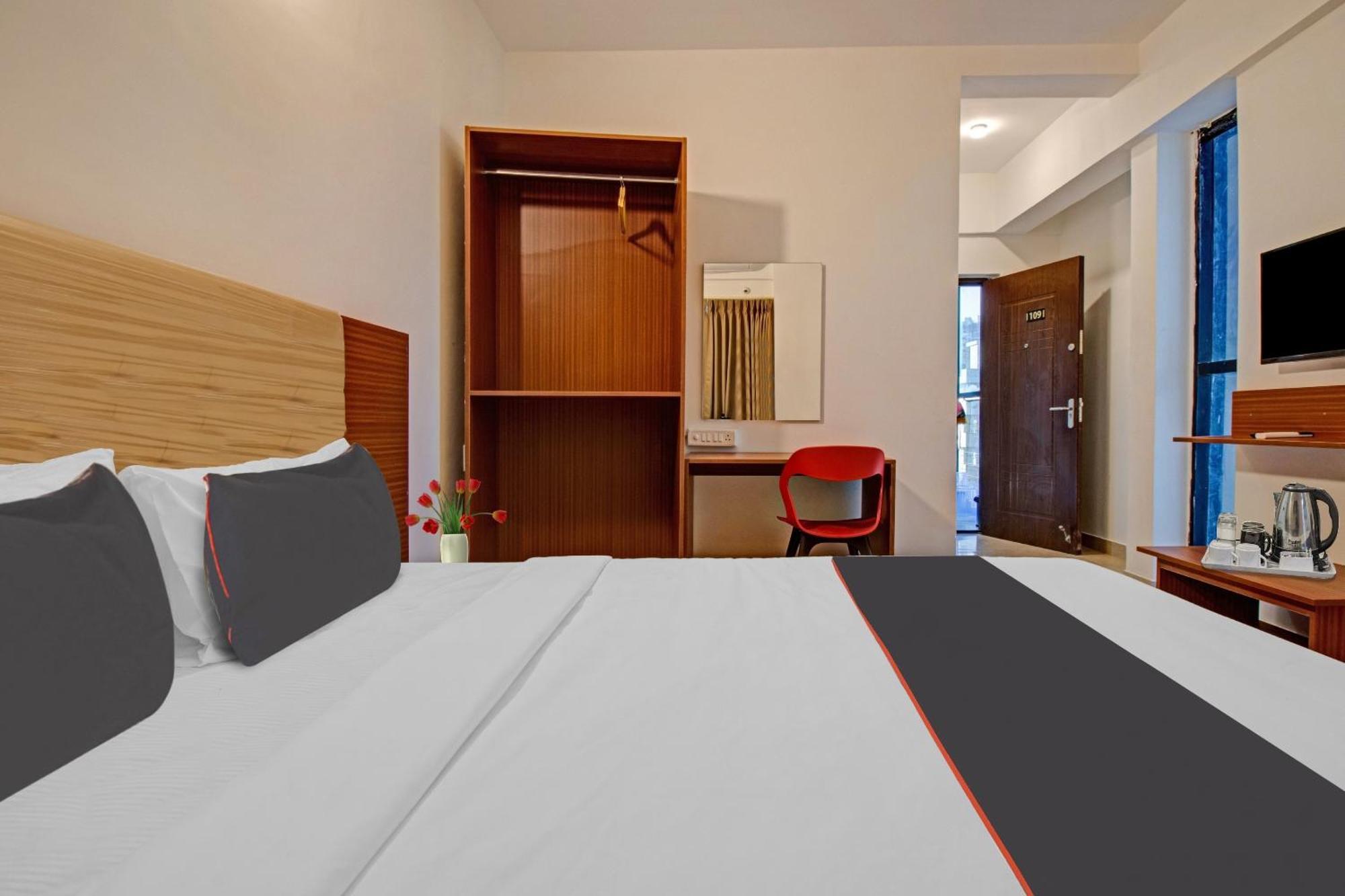 Super Collection O Petals Otium Business Hotel Bangalore Dış mekan fotoğraf